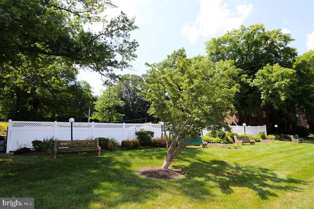 $169,900 | 1570 The Fairway, Unit 103E, Jenkintown, PA 19046