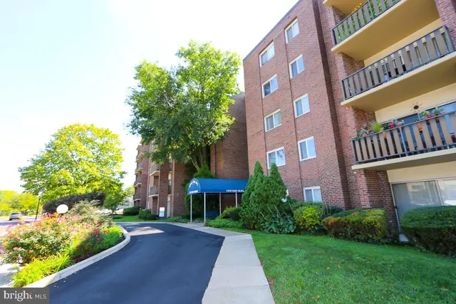 $169,900 | 1570 The Fairway, Unit 103E, Jenkintown, PA 19046