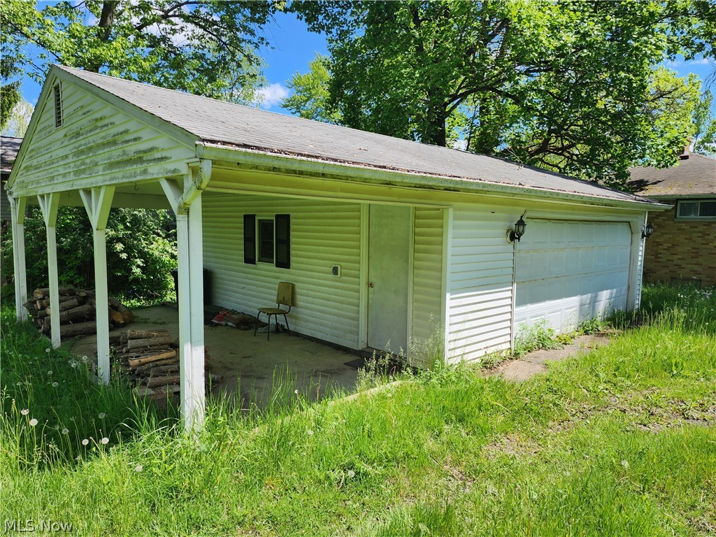 12199 Webster Road Strongsville, OH 44136 - Photo 10 of 10 View of garage