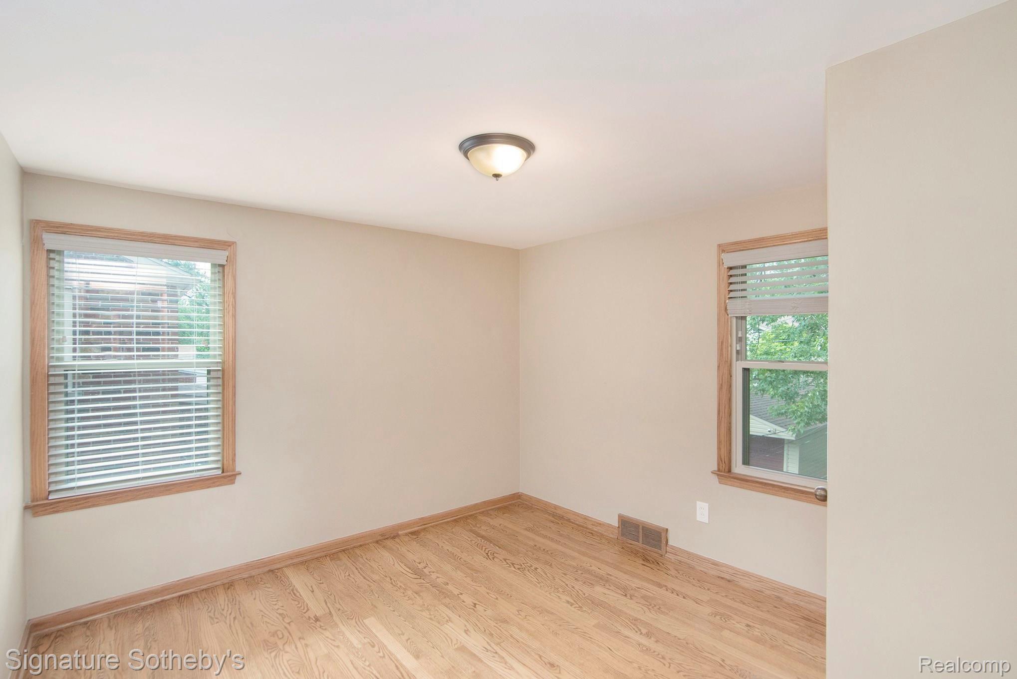 1964 Prestwick Road Grosse Pointe, MI 48236 - Photo 21 of 37 BPG_1843.jpg