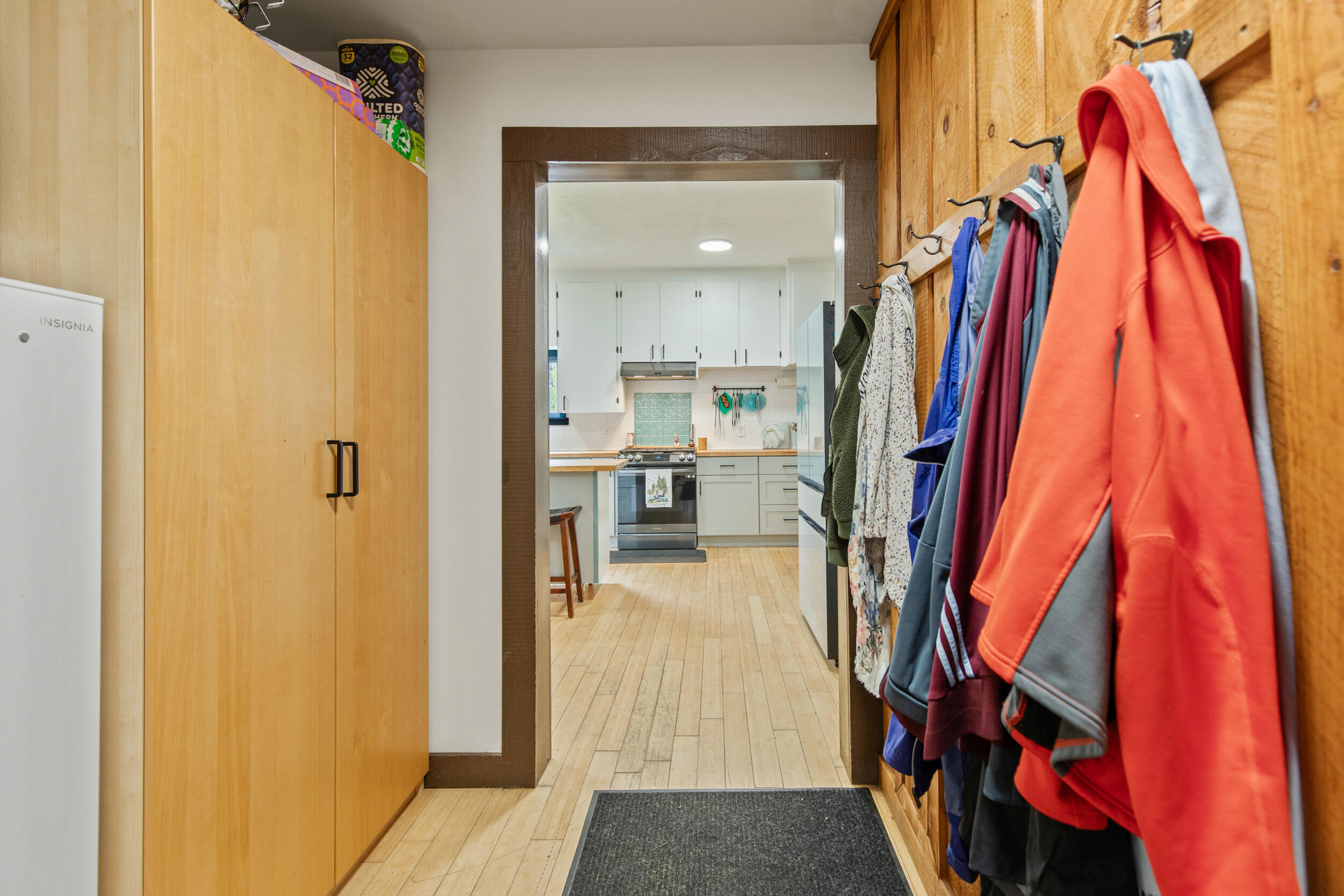 712 Naples Road Harrison, ME 04040 - Photo 4 of 38 Entryway