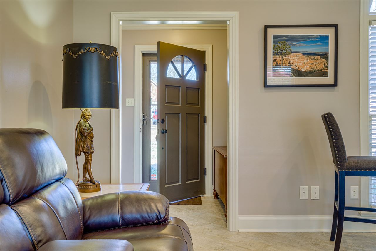 8597 Bazemore Road Memphis, TN 38018 - Photo 3 of 25 Gallery Image 3