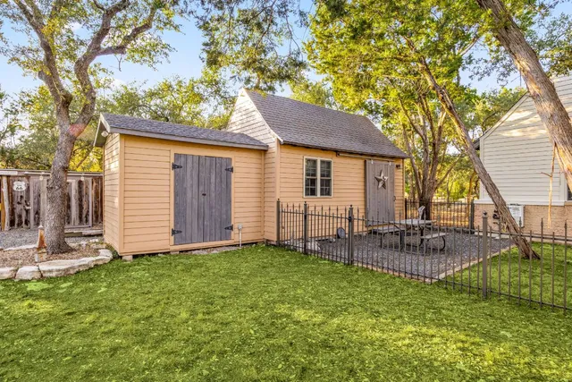 $1,384,999 | 9908 Derecho Bend, Austin, TX 78737