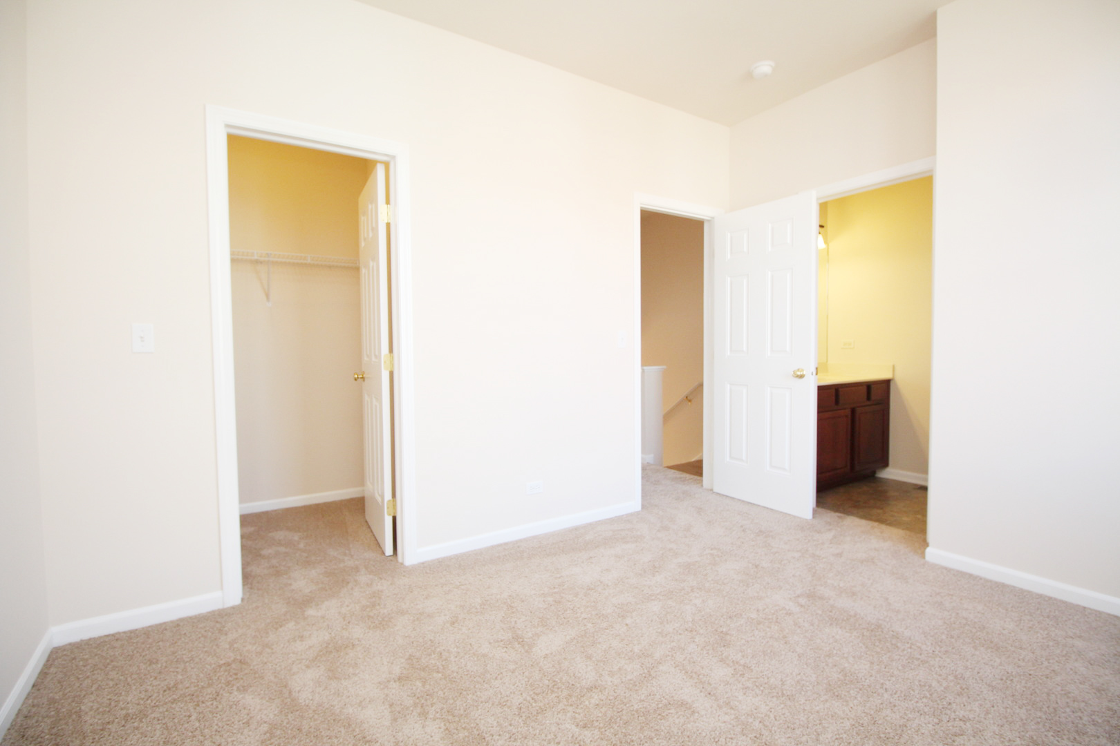 Undisclosed Address Elgin, IL 60120 - Photo 14 of 22 a view of an empty room