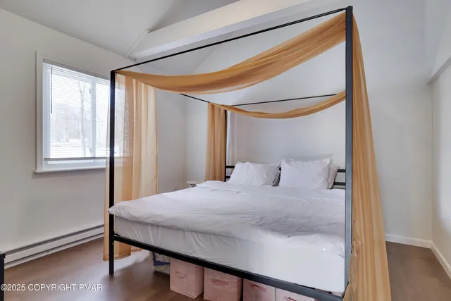 $2,400 | 8473 Bumble Bee Way, Tobyhanna, PA 18466