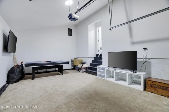 $2,400 | 8473 Bumble Bee Way, Tobyhanna, PA 18466