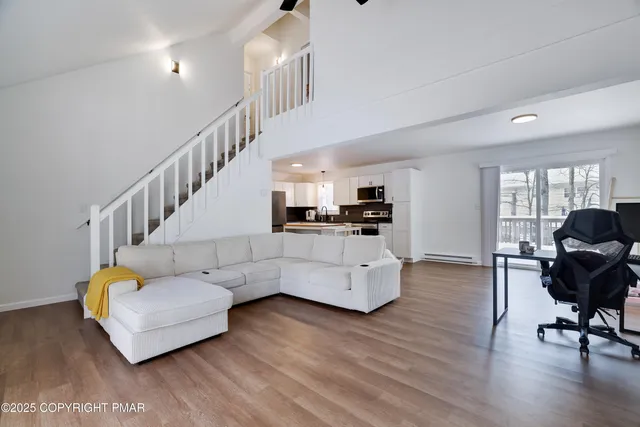 $2,400 | 8473 Bumble Bee Way, Tobyhanna, PA 18466