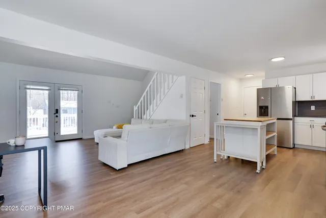 $2,400 | 8473 Bumble Bee Way, Tobyhanna, PA 18466