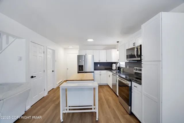 $2,400 | 8473 Bumble Bee Way, Tobyhanna, PA 18466