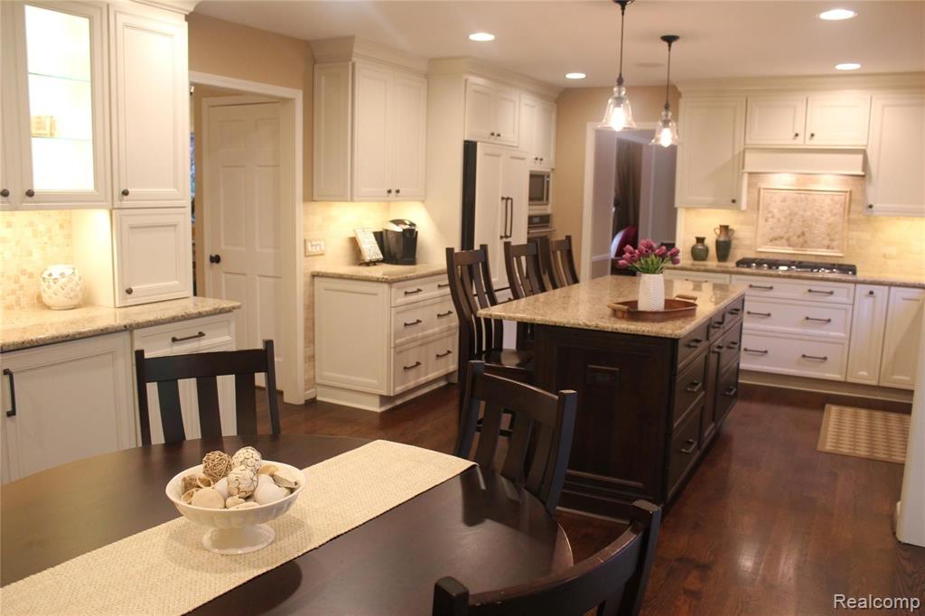 1794 Skyline Drive Rochester Hills, MI 48306 - Photo 4 of 41