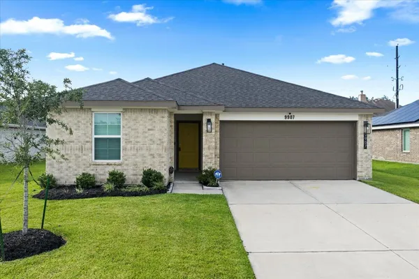 $249,000 | 9907 Palm Royal Drive, Baytown, TX 77521
