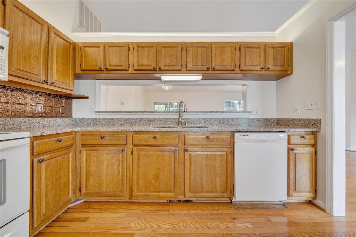 1920 McVitty Road Salem, VA 24153 - Photo 10 of 34 08-MIB07088