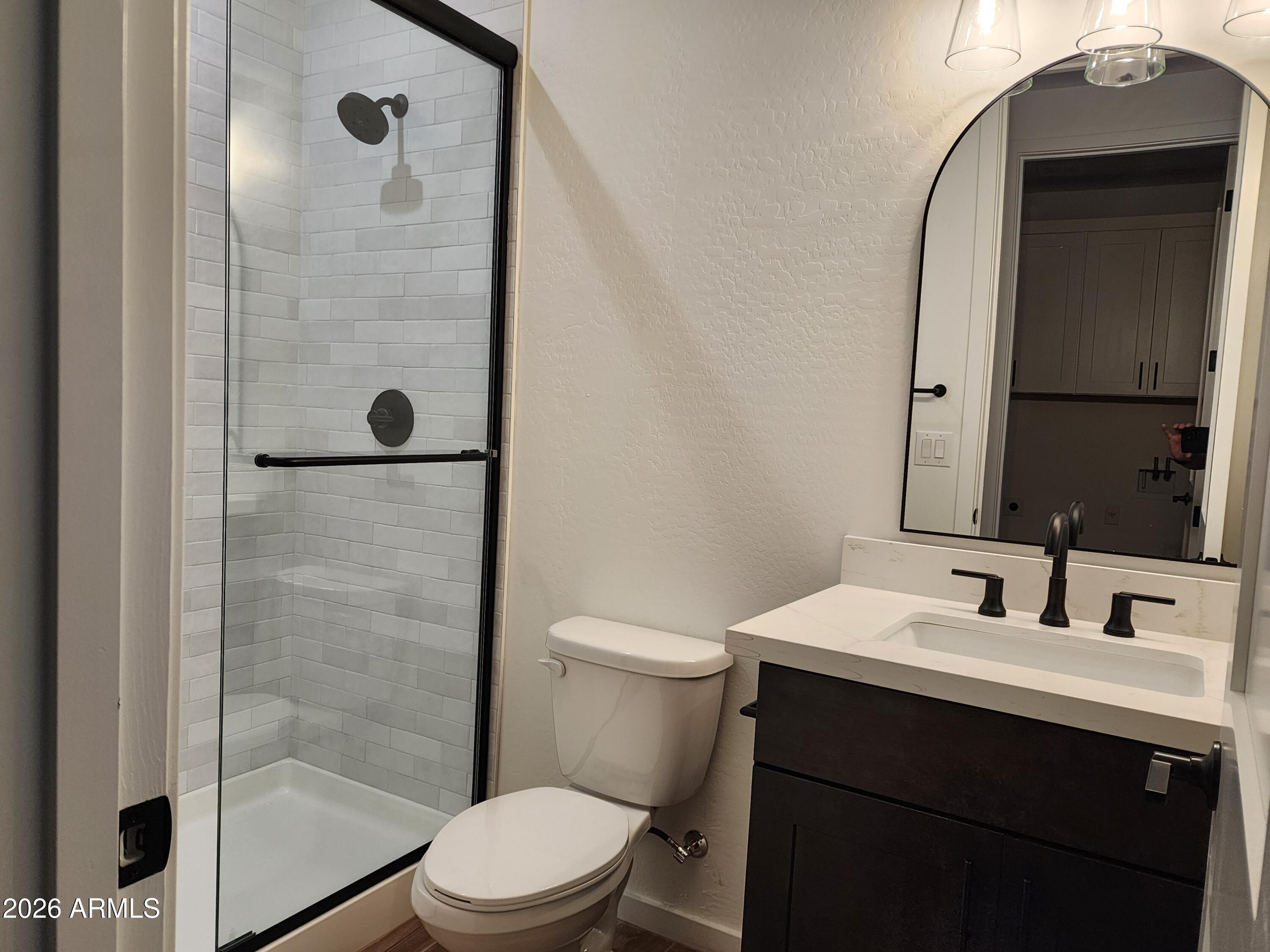 1864 East New River Road Phoenix, AZ 85086 - Photo 12 of 16 HALL BATH