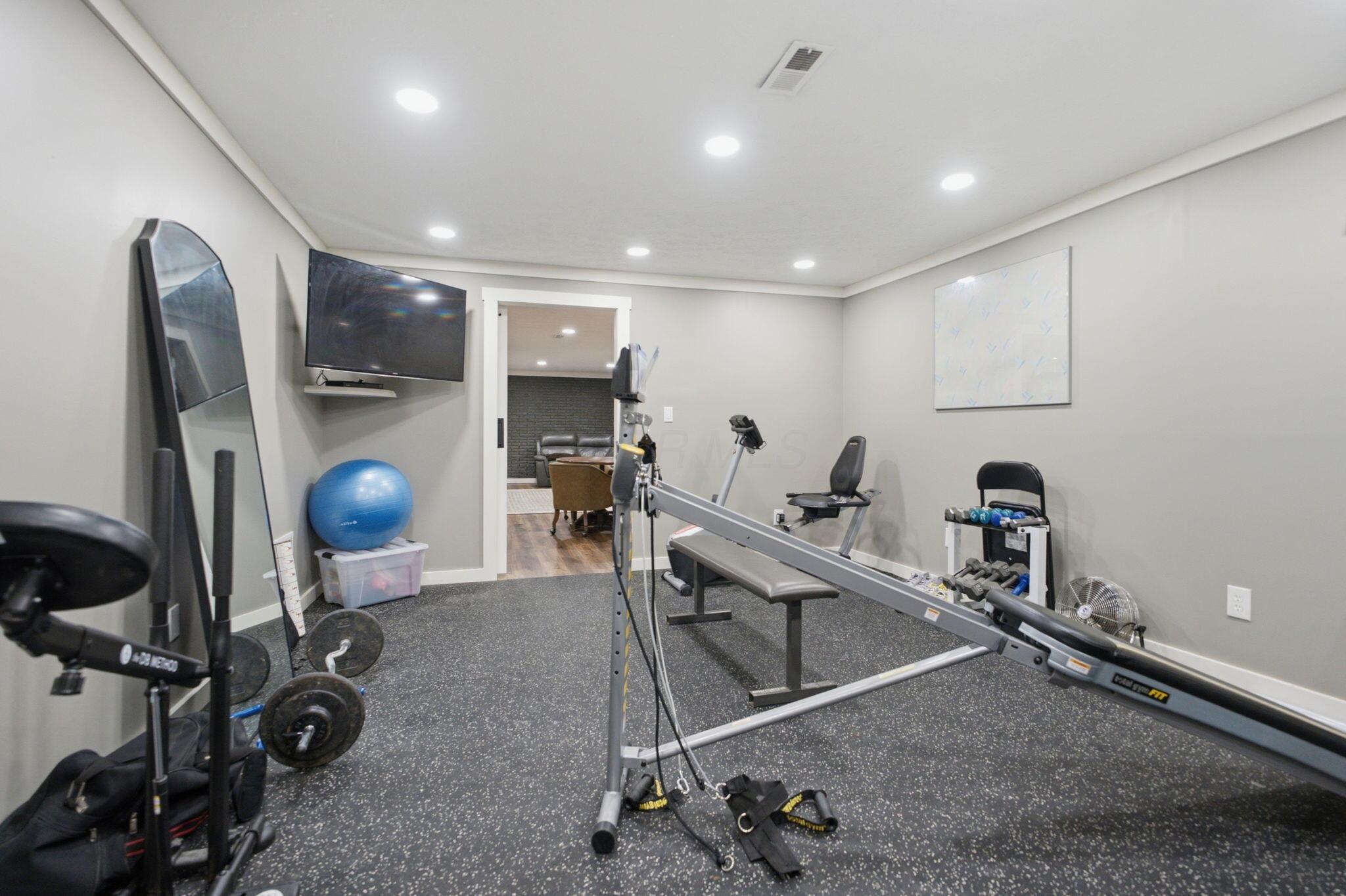 7232 Lee Road Westerville, OH 43081 - Photo 79 of 122 Home Gym