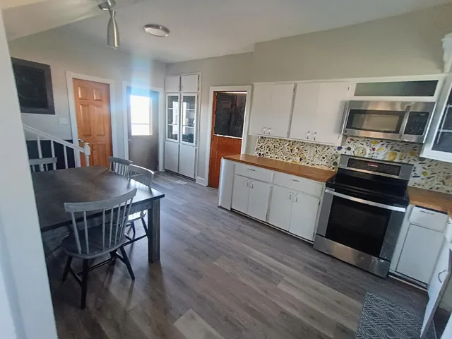 $259,900 | 2924 West Van Buren Road, Hart, MI 49420