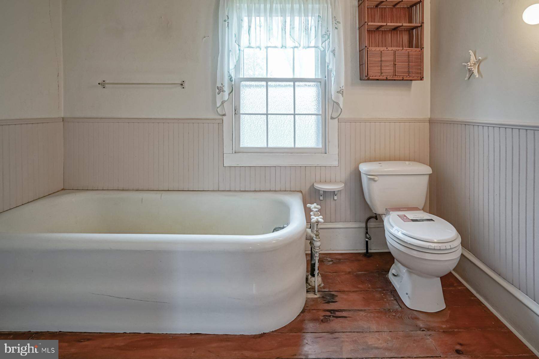 56 Clancy Road Salem, NJ 08079 - Photo 17 of 33 2nd fl full bath
