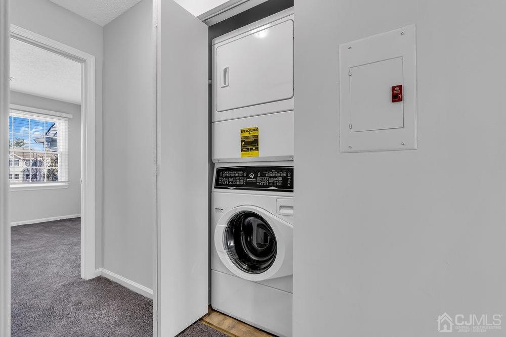 1236 Edpas Road New Brunswick, NJ 08901 - Photo 20 of 26 a utility room with dryer and washer