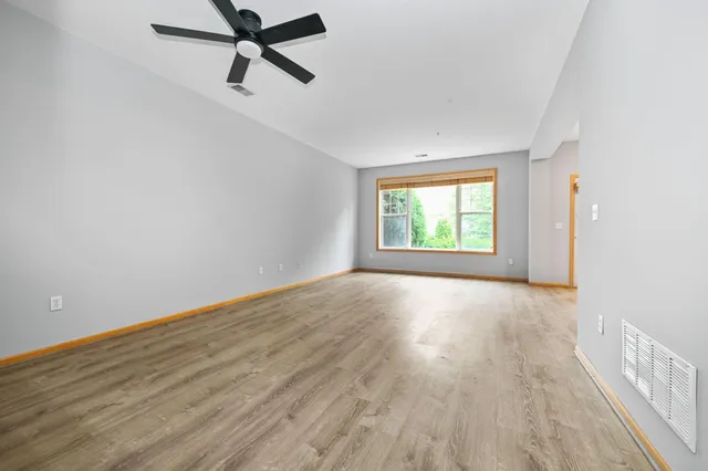 $359,900 | 1550 Zarthan Avenue South, Unit 506, St. Louis Park, MN 55416