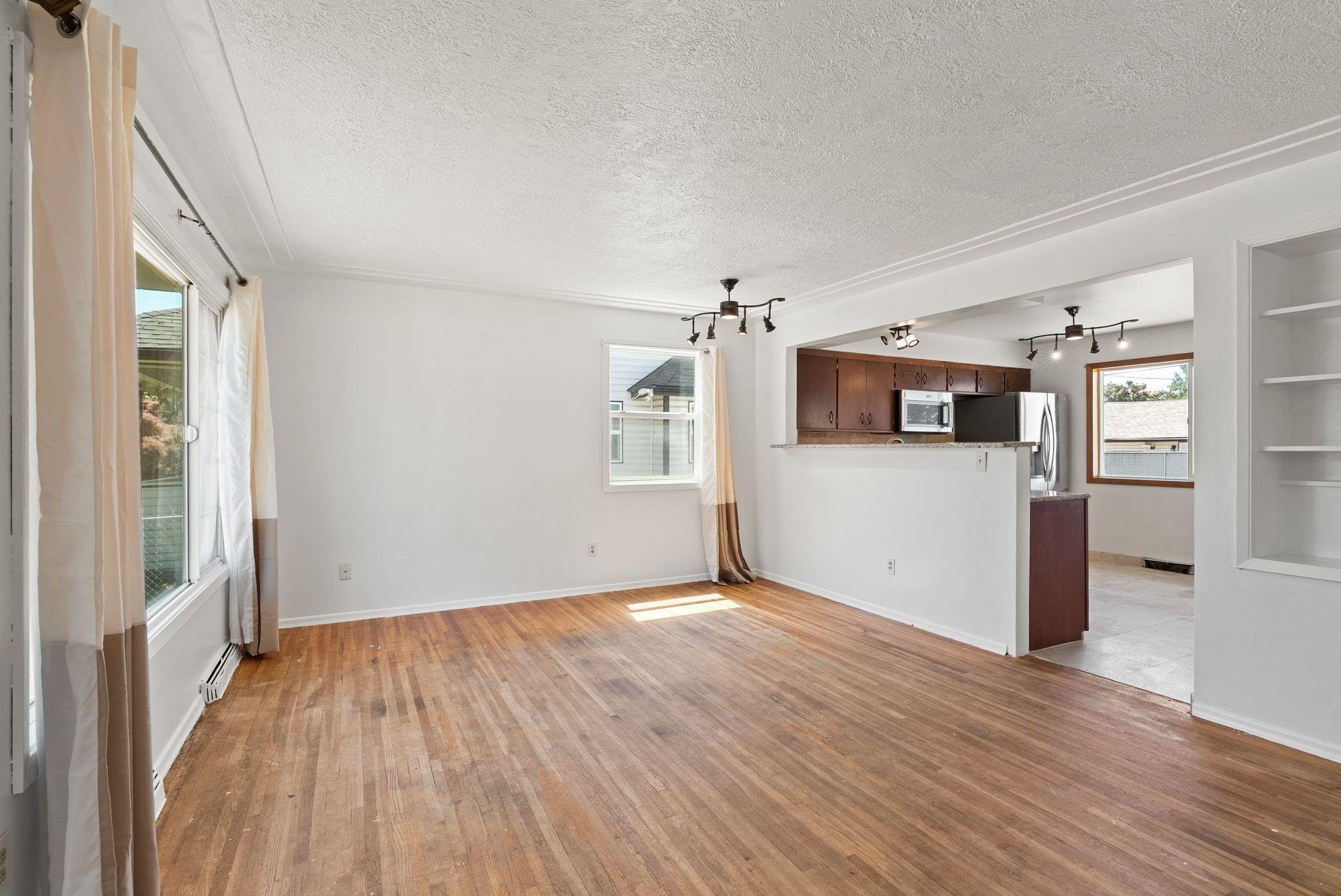 2423 North Morton Street Spokane, WA 99207 - Photo 3 of 30