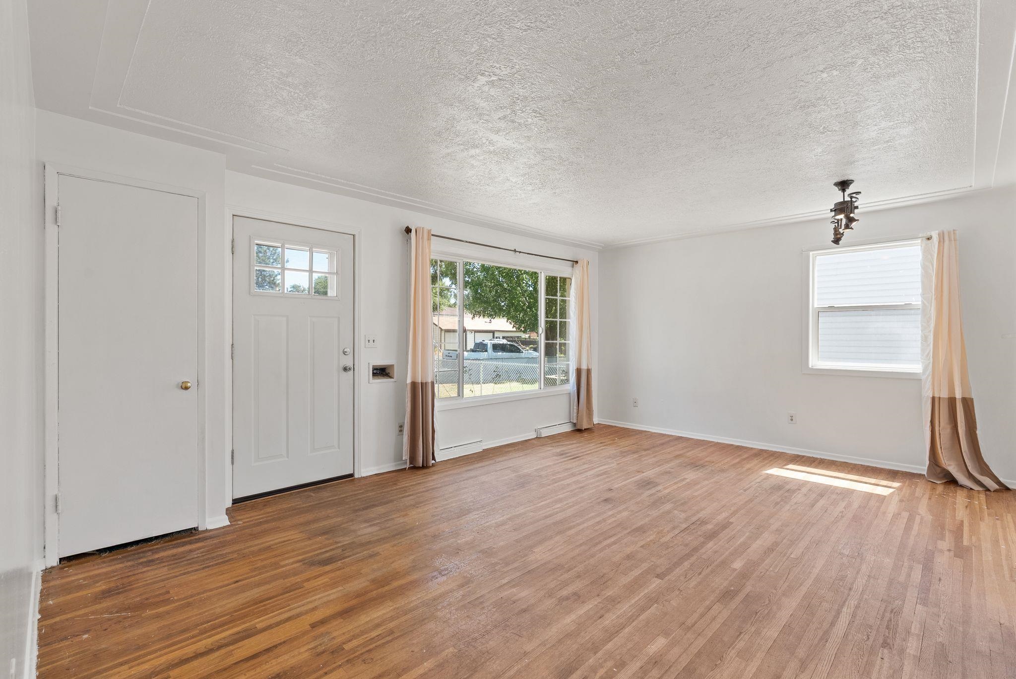 2423 North Morton Street Spokane, WA 99207 - Photo 5 of 30