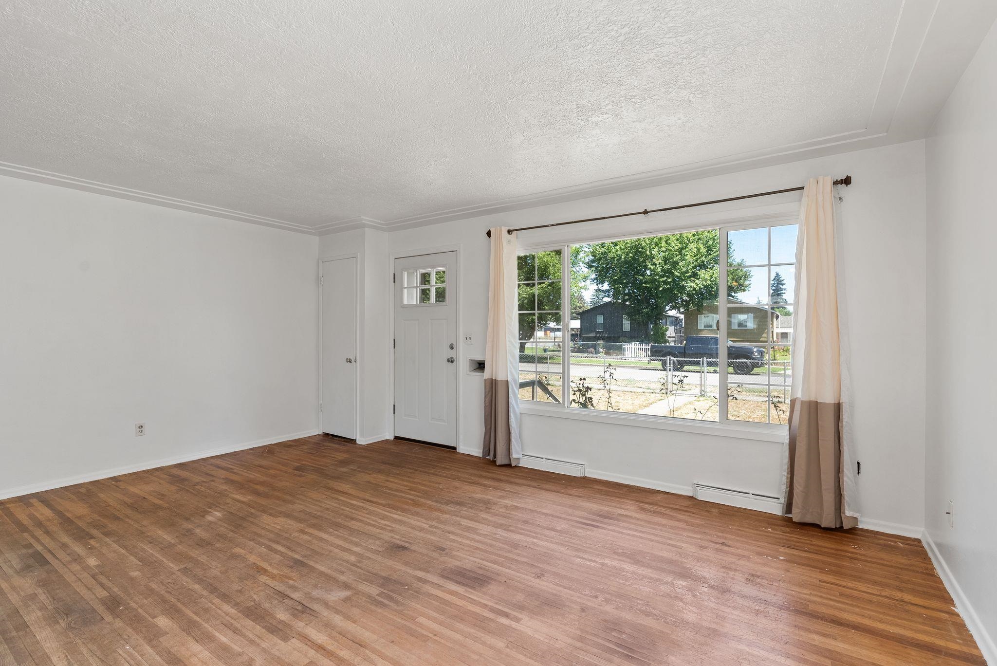 2423 North Morton Street Spokane, WA 99207 - Photo 8 of 30