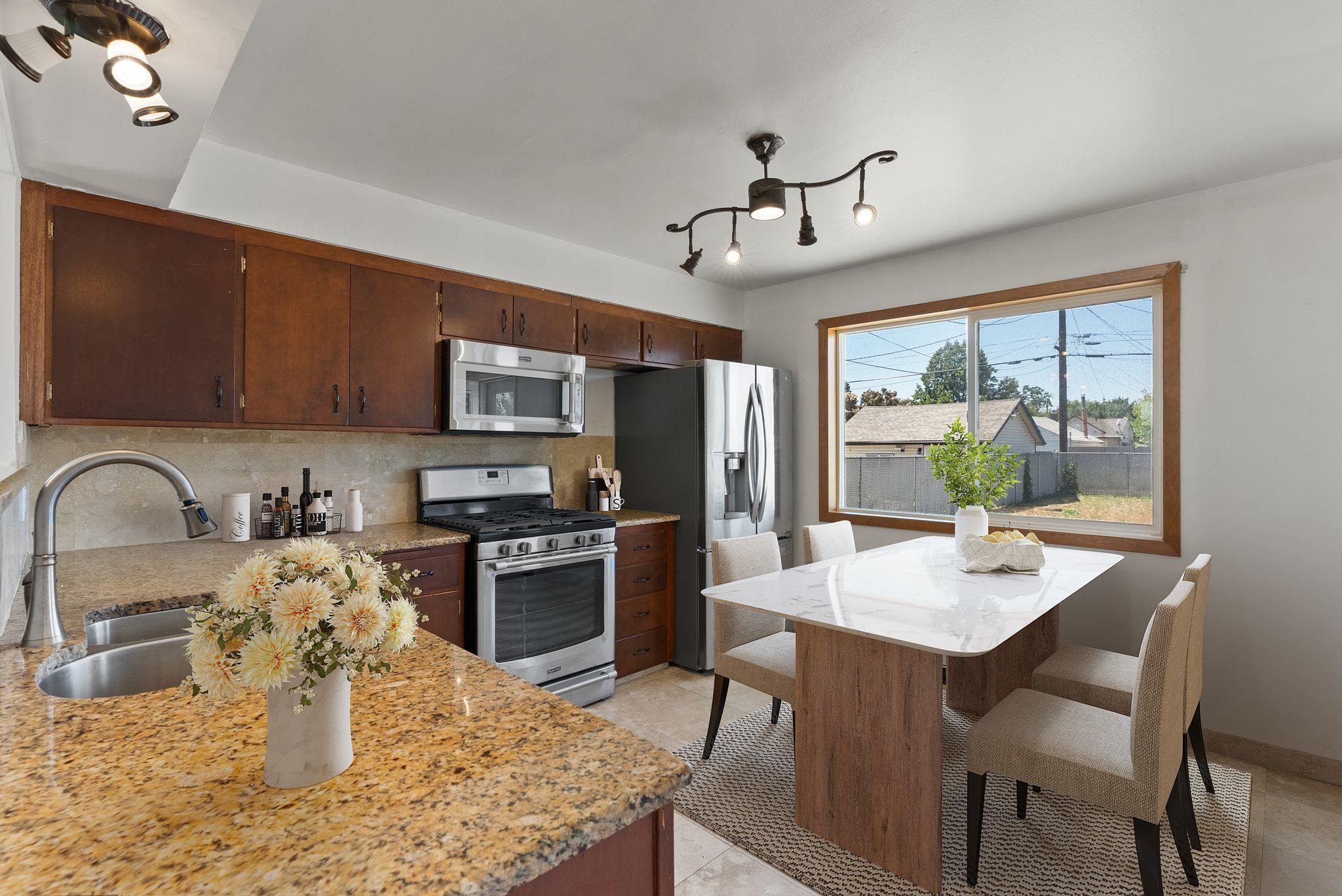 2423 North Morton Street Spokane, WA 99207 - Photo 10 of 30