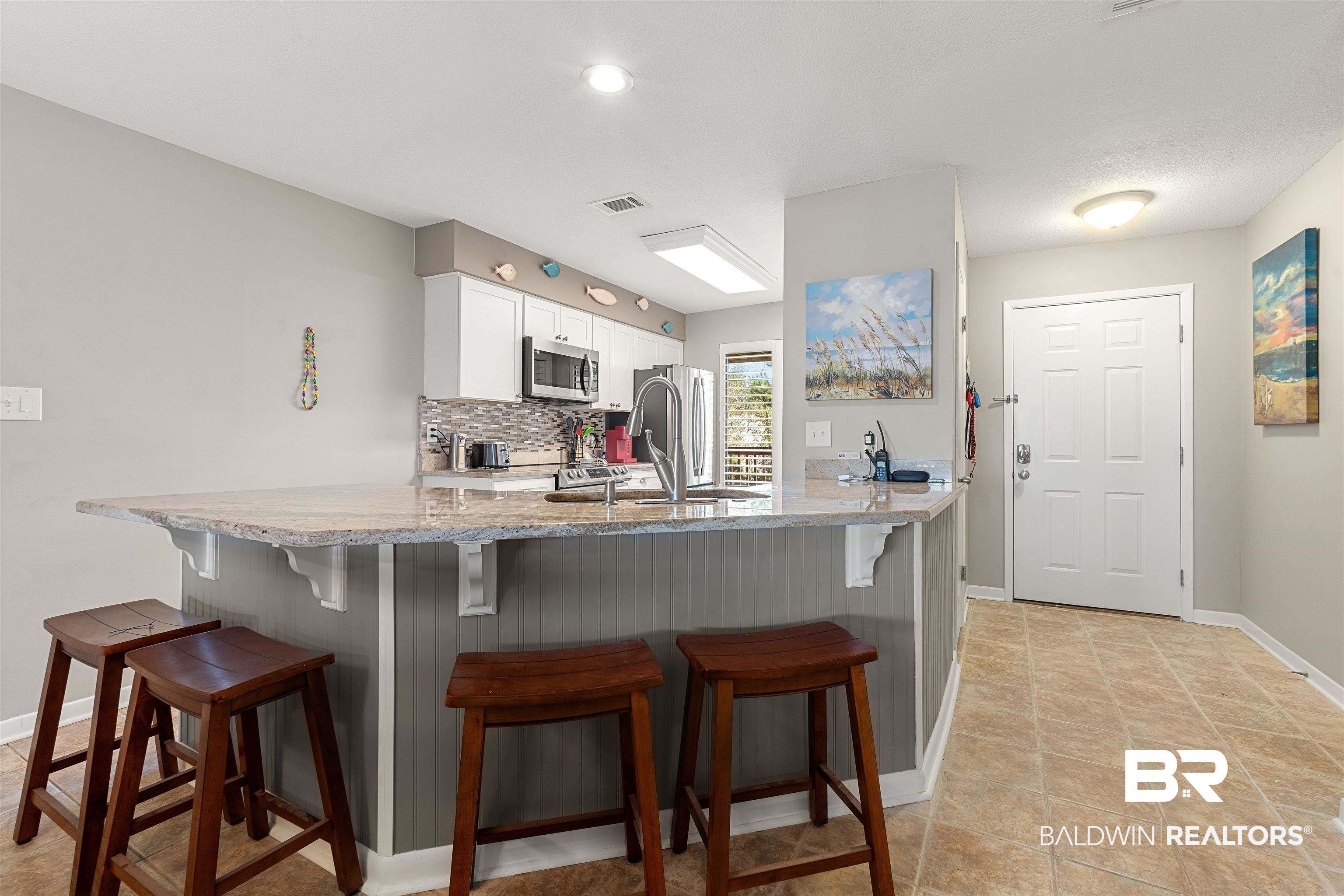 4723 Port Side Lane, Unit 101 Gulf Shores, AL 36542 - Photo 10 of 48 Breakfast Bar