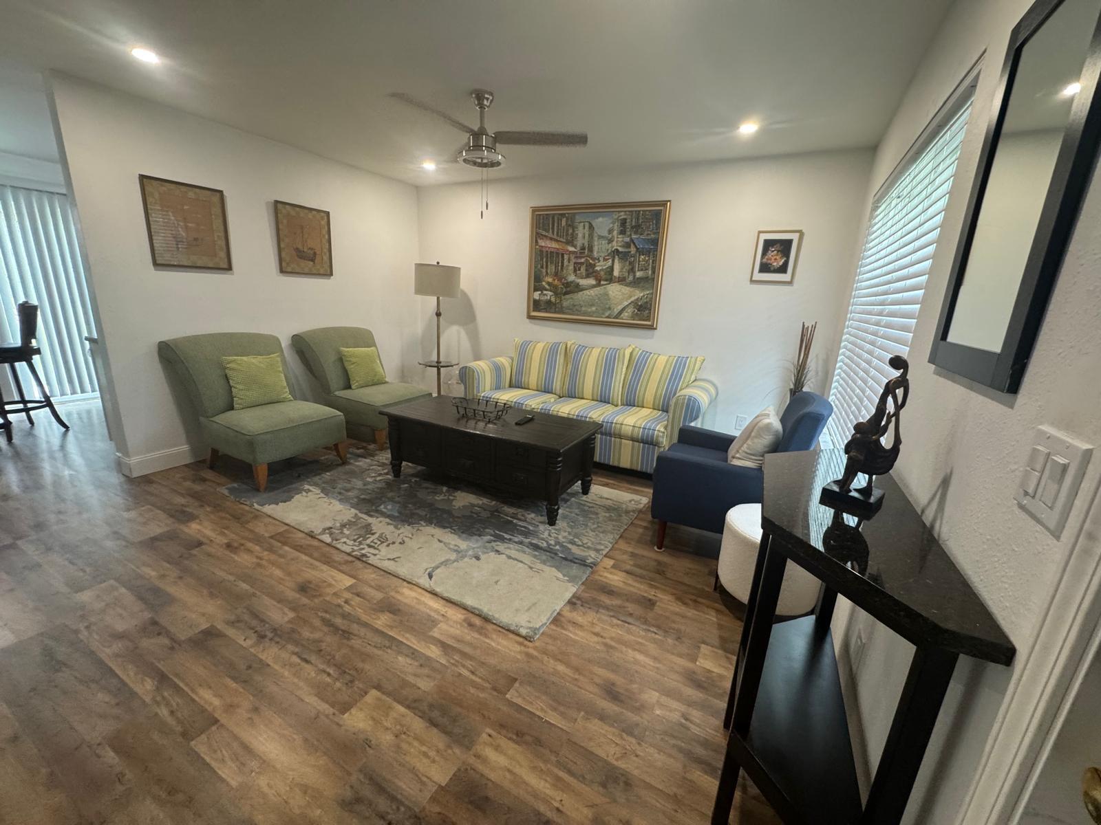 983 Emerald Road Southeast Palm Bay, FL 32909 - Photo 8 of 33 LIVING