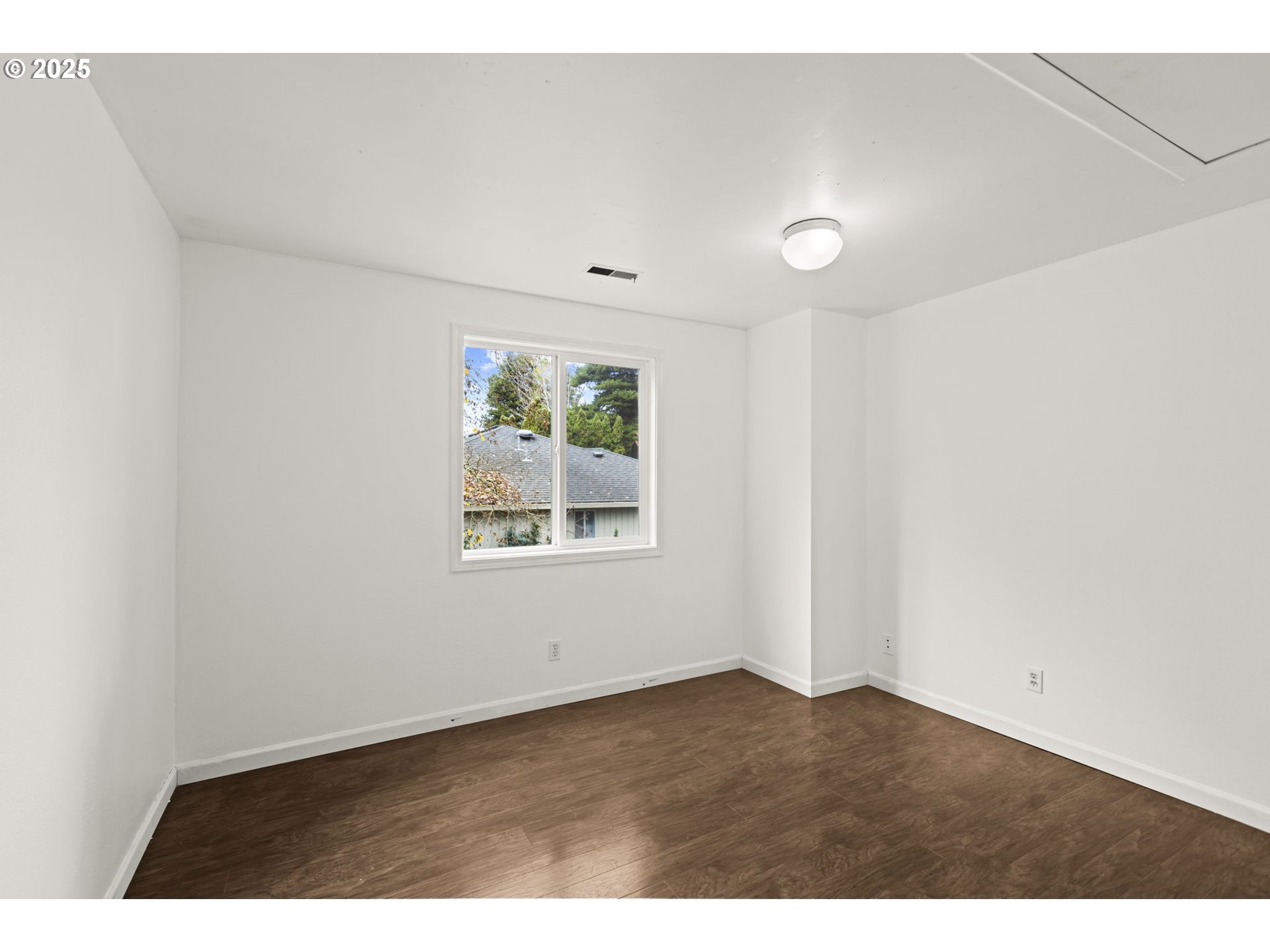 19230 Southwest Prospect Place Beaverton, OR 97078 - Photo 19 of 47 Bedroom, Primary