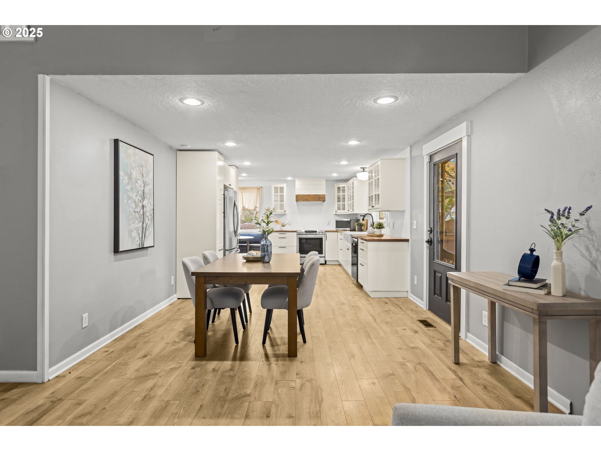 19230 Southwest Prospect Place Beaverton, OR 97078 - Photo 2 of 47