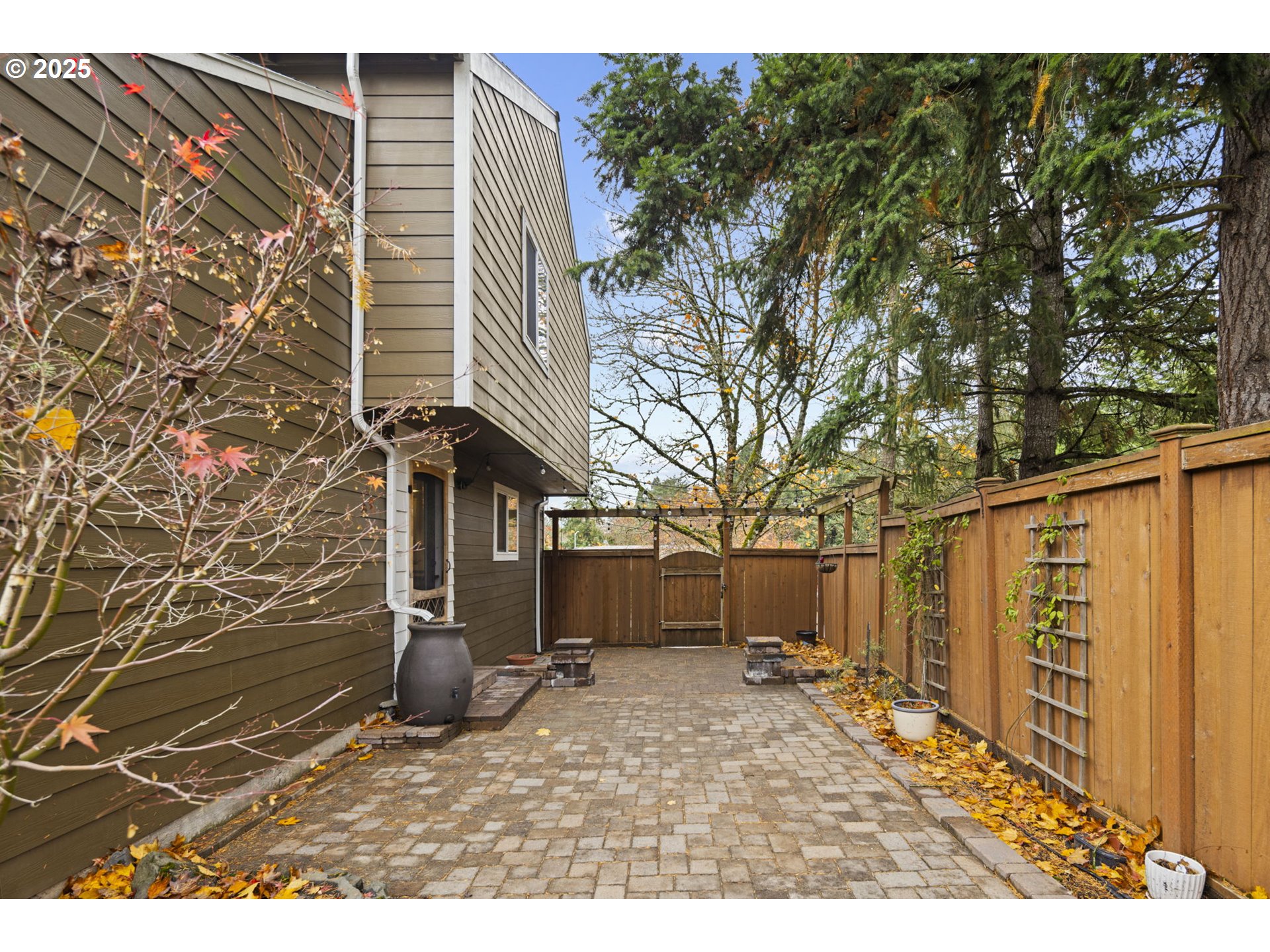 19230 Southwest Prospect Place Beaverton, OR 97078 - Photo 25 of 47 Bedroom