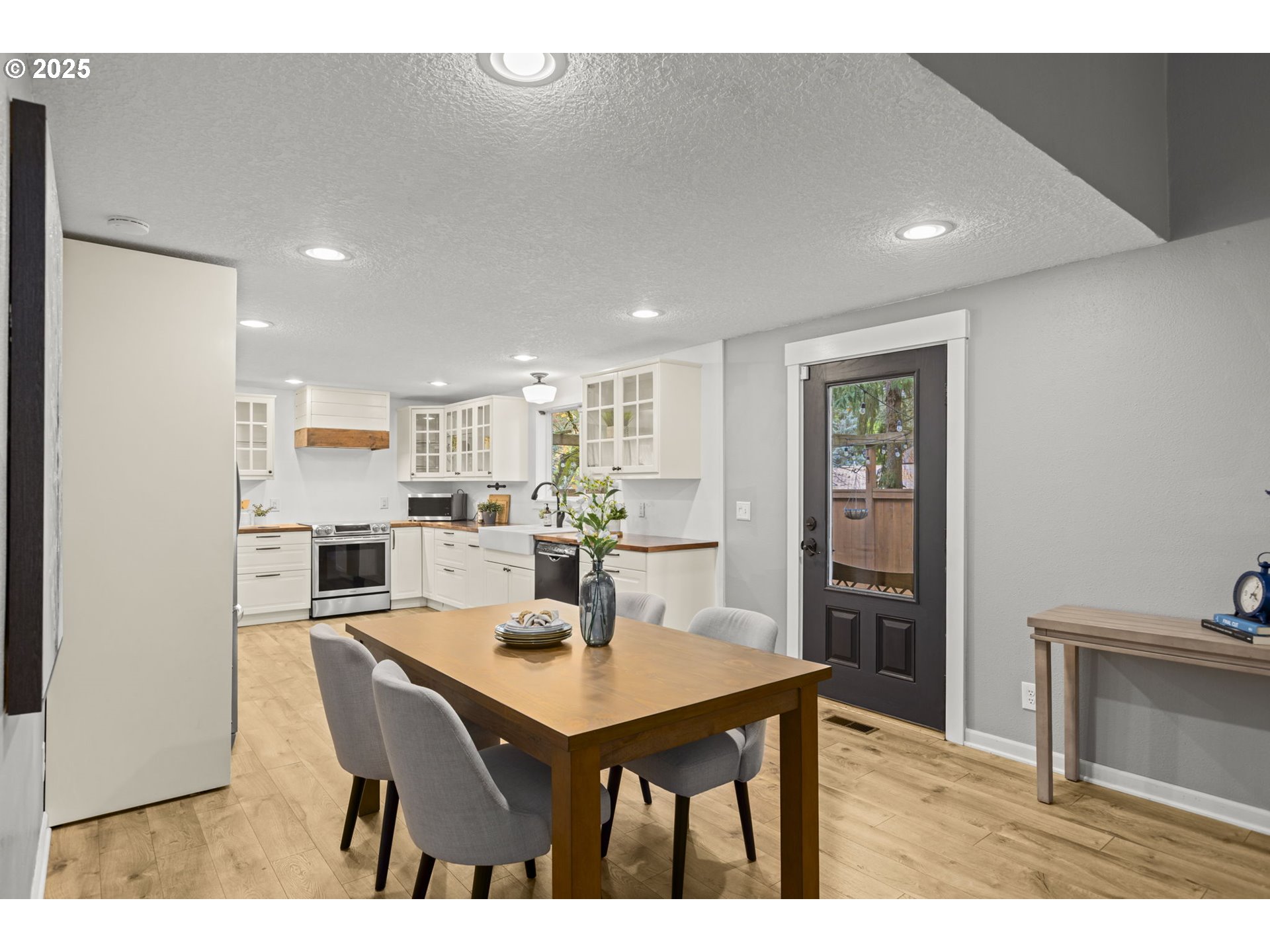 19230 Southwest Prospect Place Beaverton, OR 97078 - Photo 3 of 47