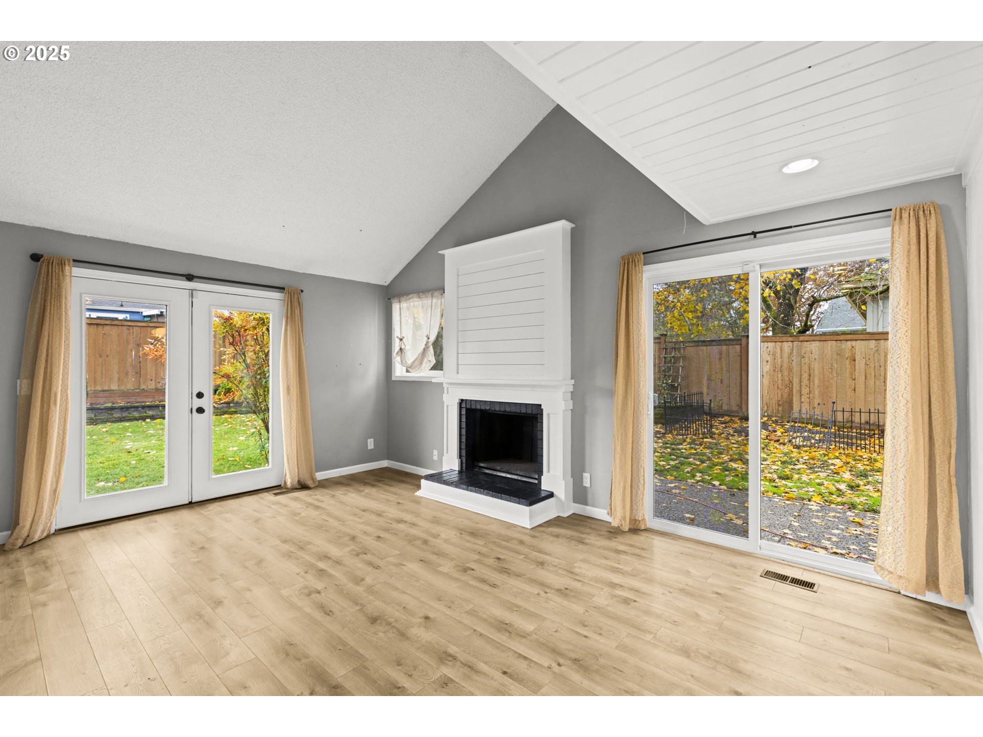 19230 Southwest Prospect Place Beaverton, OR 97078 - Photo 8 of 47 Kitchen