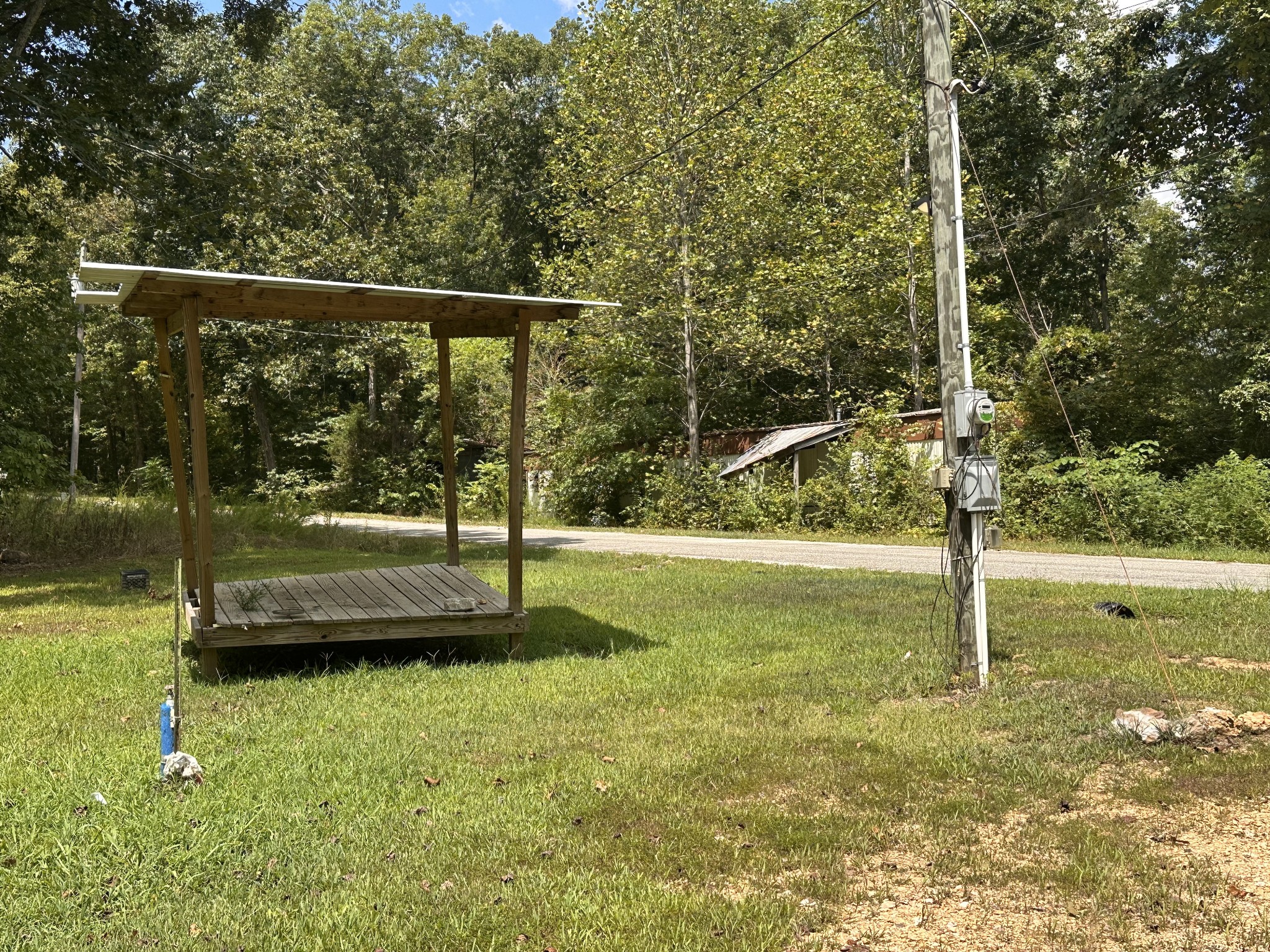 84 Perryville Estate Lane Parsons, TN 38363 - Photo 13 of 16 a view of a park with large trees