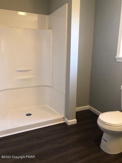 2181 Titania Road Tobyhanna, PA 18466 - Photo 10 of 33 Full Bath