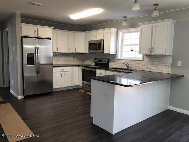 2181 Titania Road Tobyhanna, PA 18466 - Photo 2 of 33 Kitchen