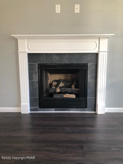 2181 Titania Road Tobyhanna, PA 18466 - Photo 7 of 33 Gas fireplace