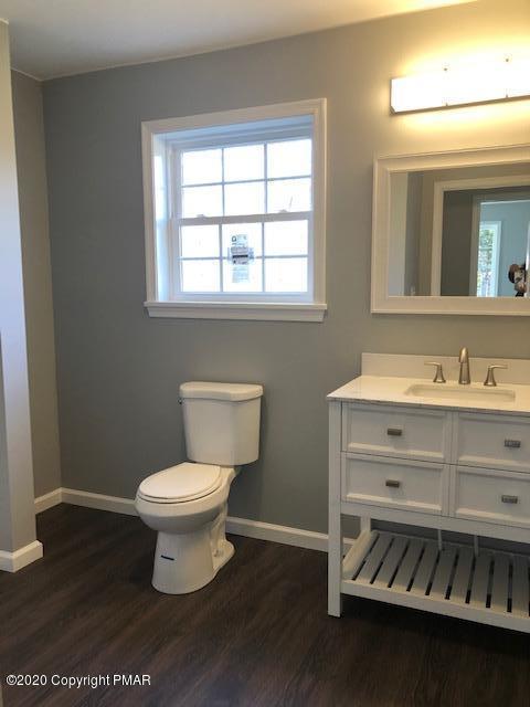 2181 Titania Road Tobyhanna, PA 18466 - Photo 8 of 33 Bathroom 3