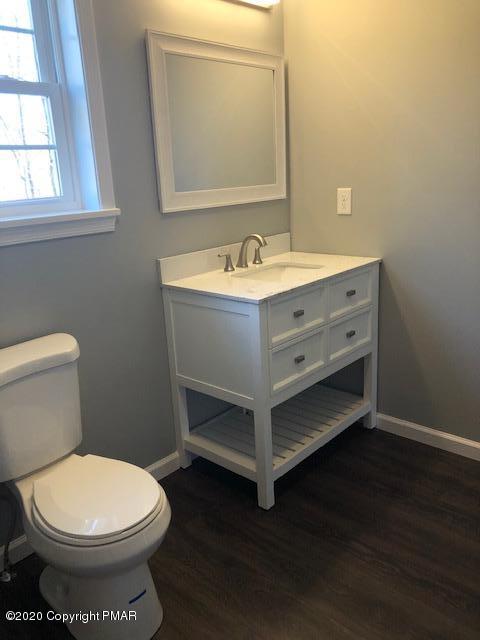 2181 Titania Road Tobyhanna, PA 18466 - Photo 9 of 33 Full Bath