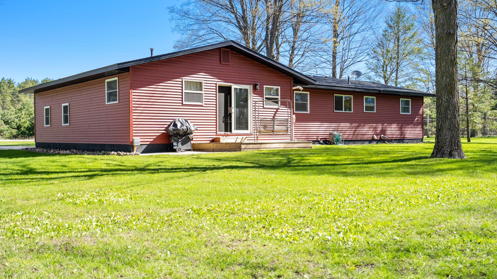 255 McCoy Road Gaylord, MI 49735 - Photo 6 of 42 Gallery Image 6