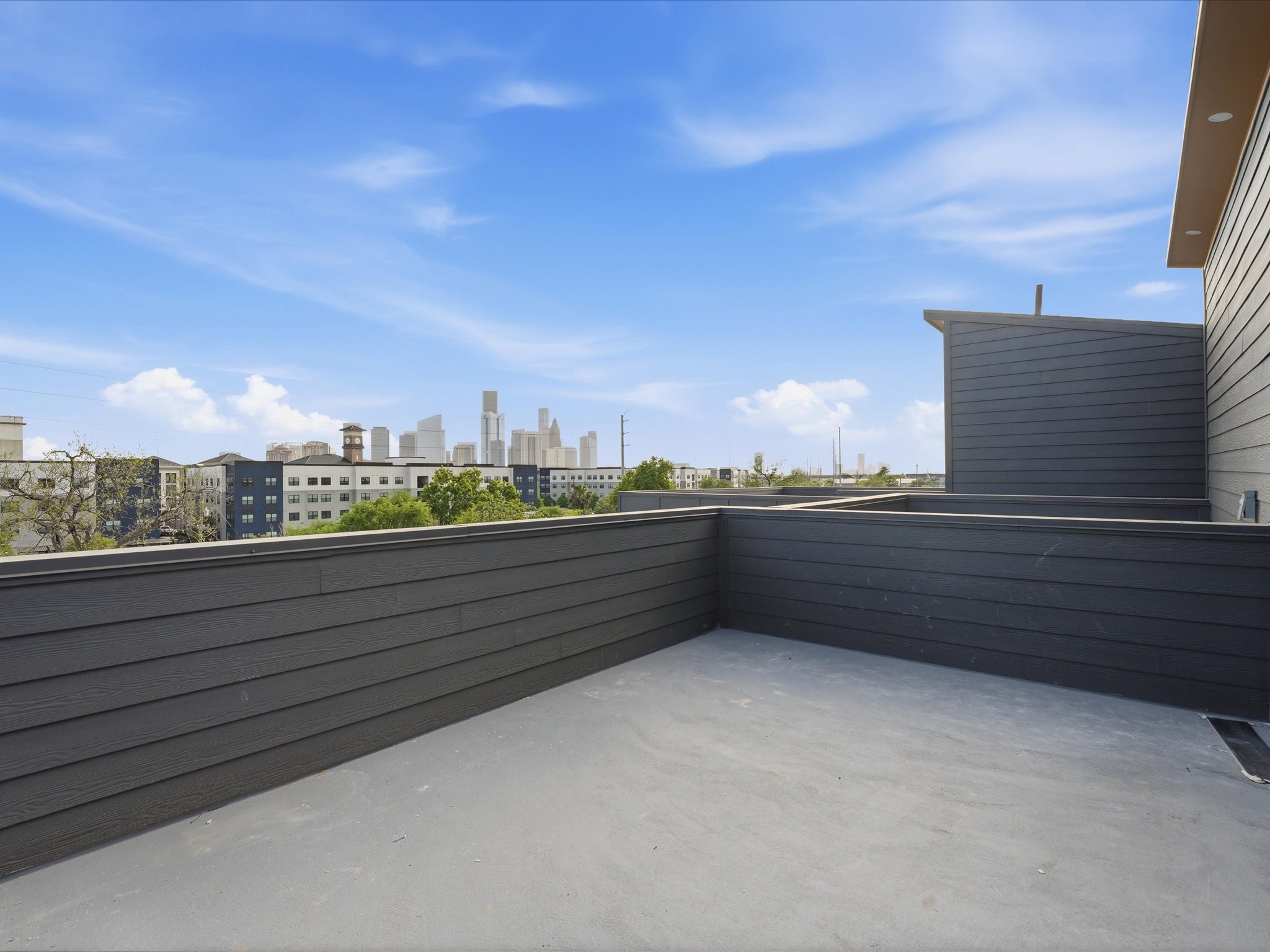 1517 McKee Street Houston, TX 77009 - Photo 29 of 34 Roof Deck with Skyline Views