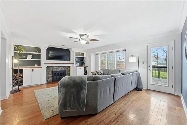 $395,000 | 3704 Northwest 74th Street, Kansas City, MO 64151