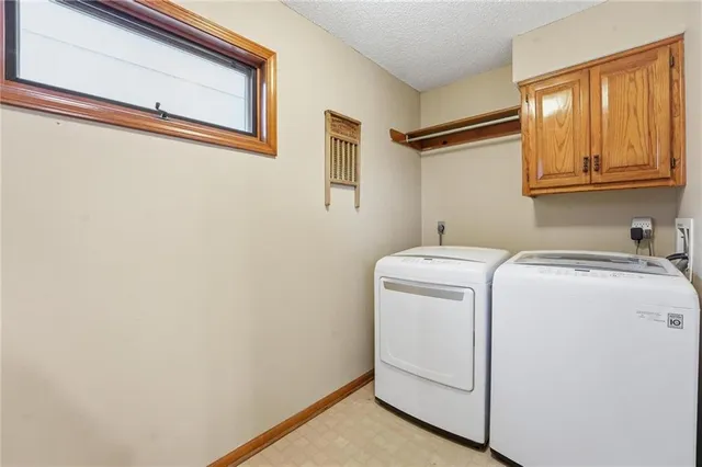 $395,000 | 3704 Northwest 74th Street, Kansas City, MO 64151