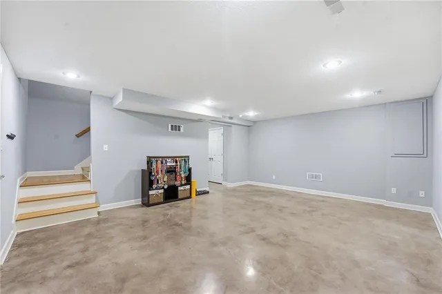 $395,000 | 3704 Northwest 74th Street, Kansas City, MO 64151