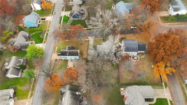 $395,000 | 3704 Northwest 74th Street, Kansas City, MO 64151