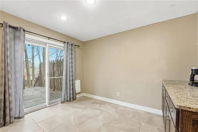 $395,000 | 3704 Northwest 74th Street, Kansas City, MO 64151