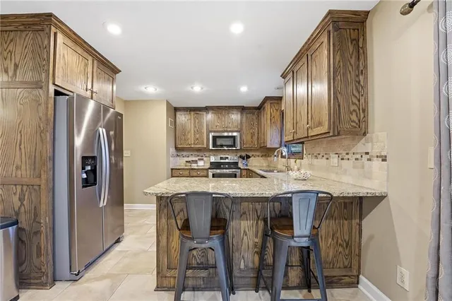 $395,000 | 3704 Northwest 74th Street, Kansas City, MO 64151