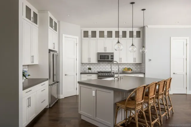 $4,500,000 | 6411 Dowling Drive, La Jolla, CA 92037