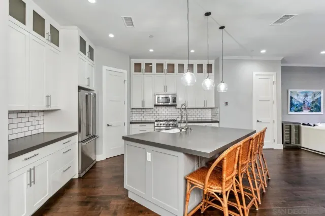 $4,500,000 | 6411 Dowling Drive, La Jolla, CA 92037