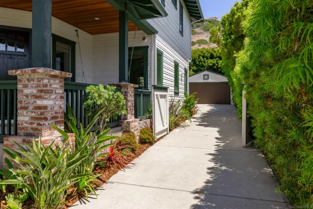 $4,500,000 | 6411 Dowling Drive, La Jolla, CA 92037